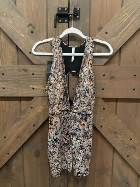 Floral V-Neck Romper with Contrast Piping